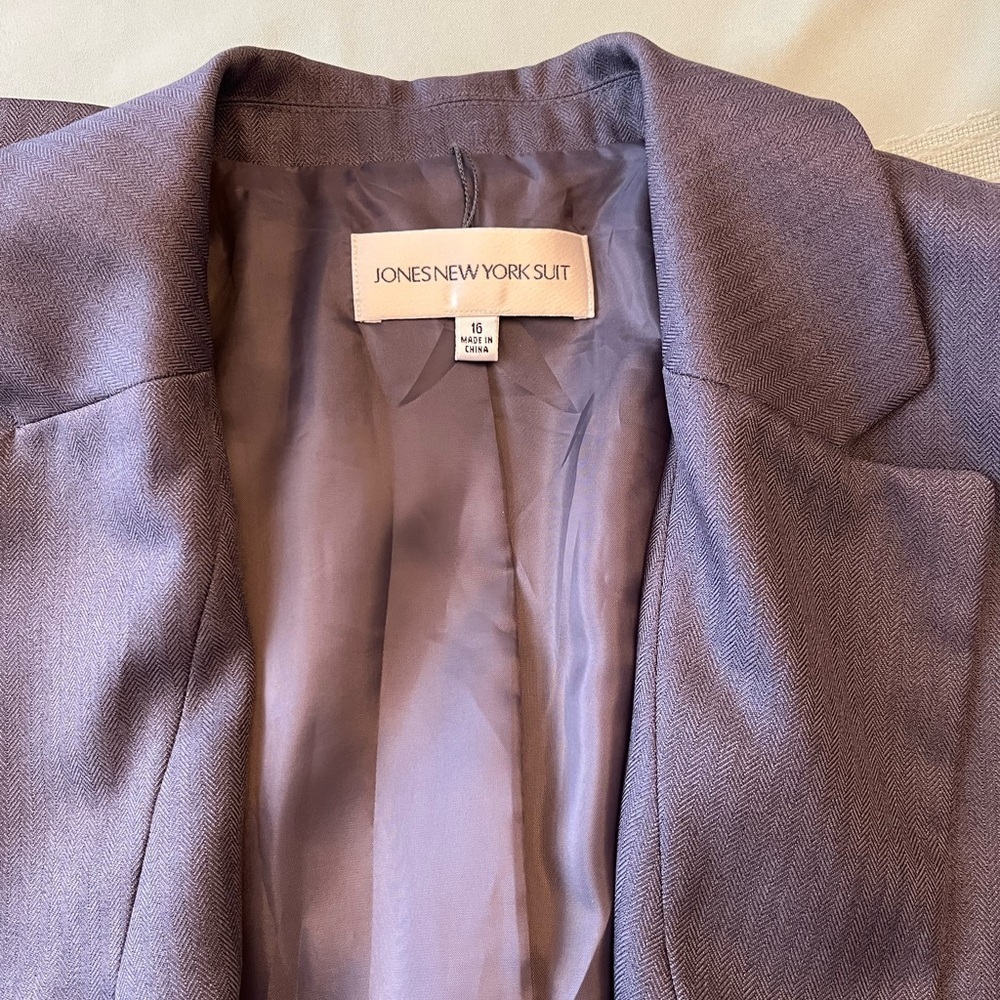 Jones New York Charcoal Blazer - Picture 2 of 6